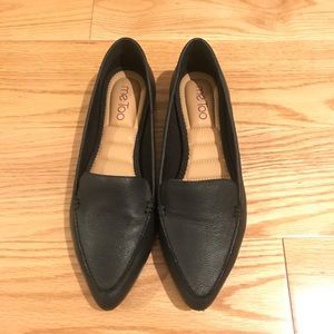 Me too pointed toe flats